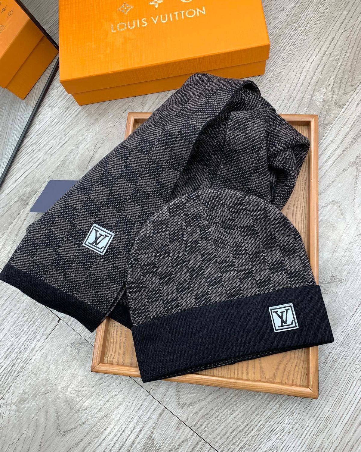 Coffret Bonnet & Écharpe Lv